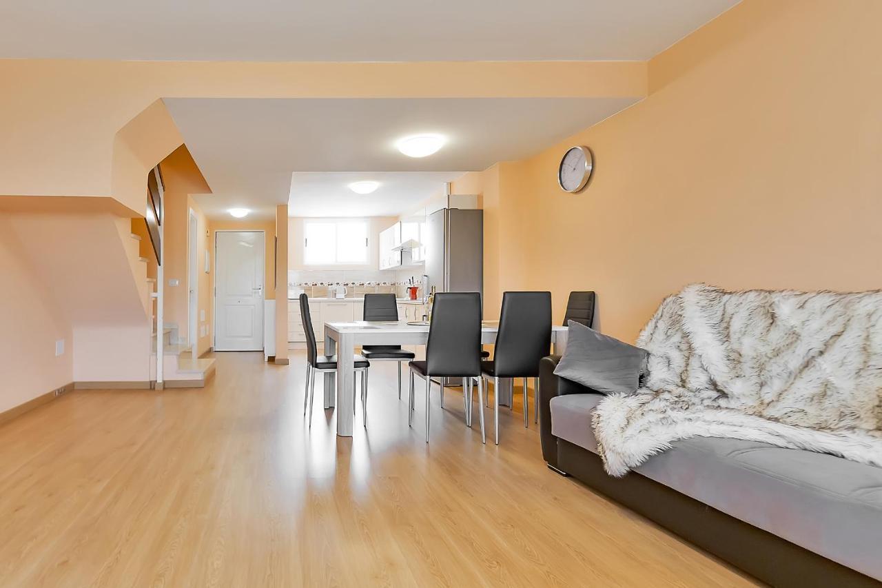 Yellow 3 Bedroom Large Apartment For 10 Guests Costa Adeje  Luaran gambar