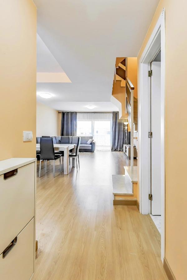 Yellow 3 Bedroom Large Apartment For 10 Guests Costa Adeje  Luaran gambar