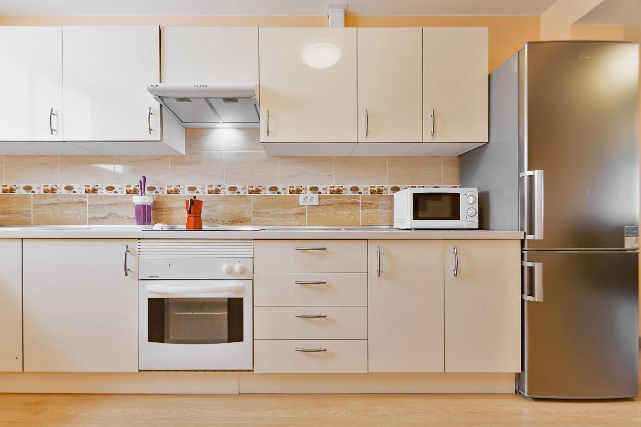 Yellow 3 Bedroom Large Apartment For 10 Guests Costa Adeje  Luaran gambar