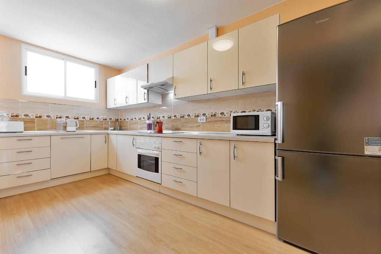 Yellow 3 Bedroom Large Apartment For 10 Guests Costa Adeje  Luaran gambar
