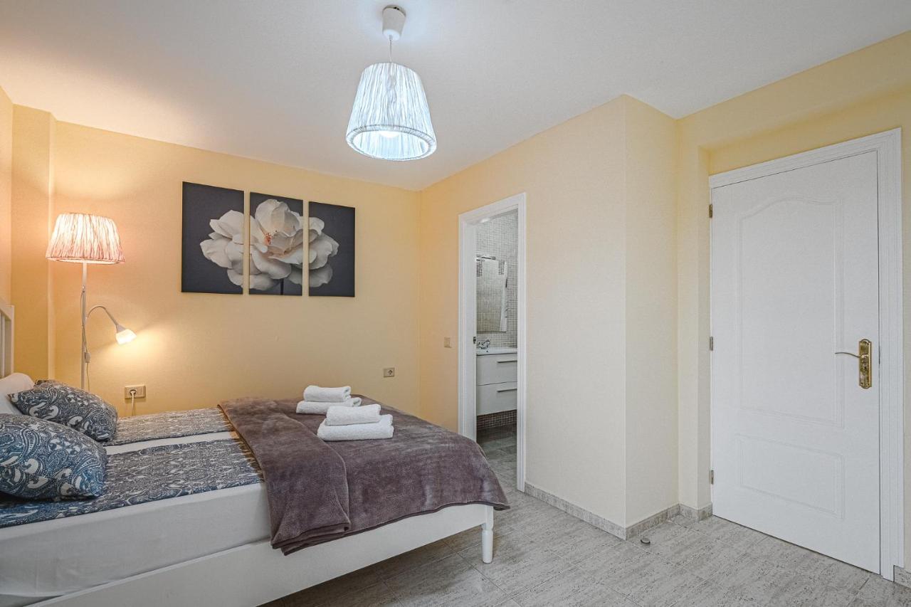 Yellow 3 Bedroom Large Apartment For 10 Guests Costa Adeje  Luaran gambar