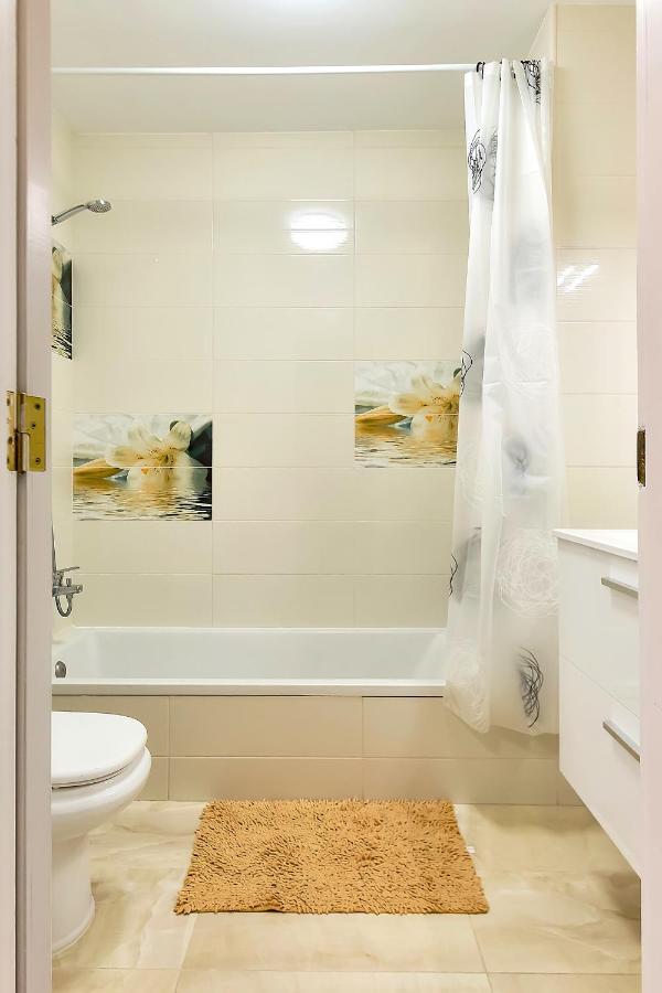 Yellow 3 Bedroom Large Apartment For 10 Guests Costa Adeje  Luaran gambar