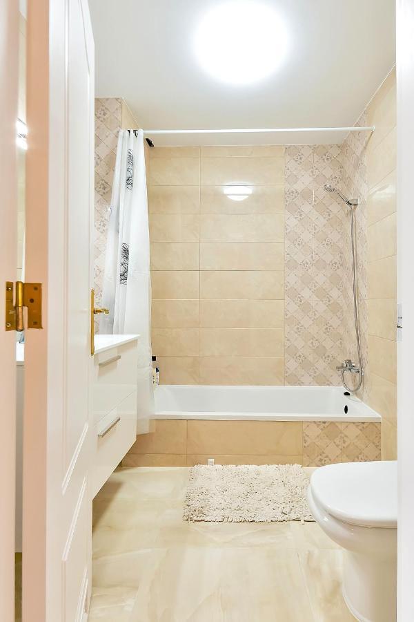 Yellow 3 Bedroom Large Apartment For 10 Guests Costa Adeje  Luaran gambar
