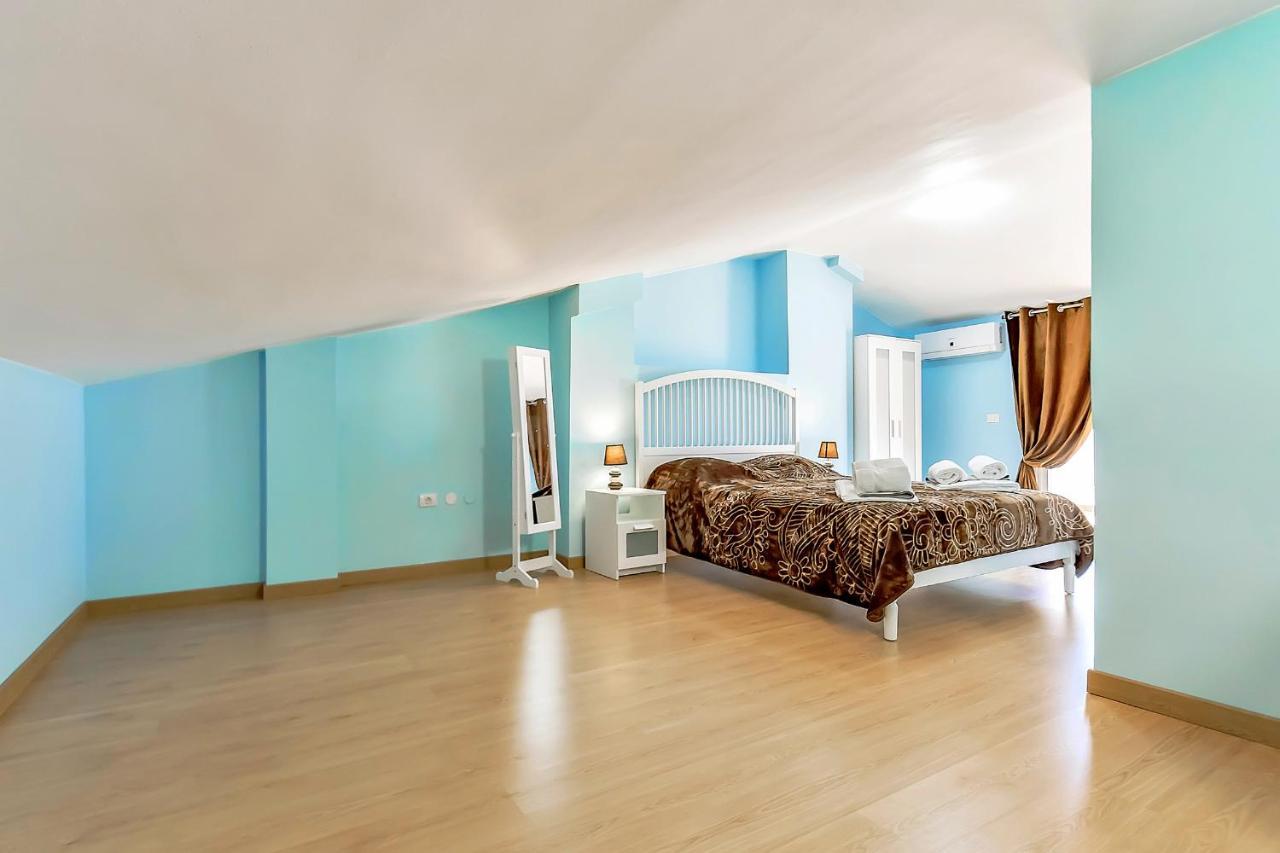 Yellow 3 Bedroom Large Apartment For 10 Guests Costa Adeje  Luaran gambar